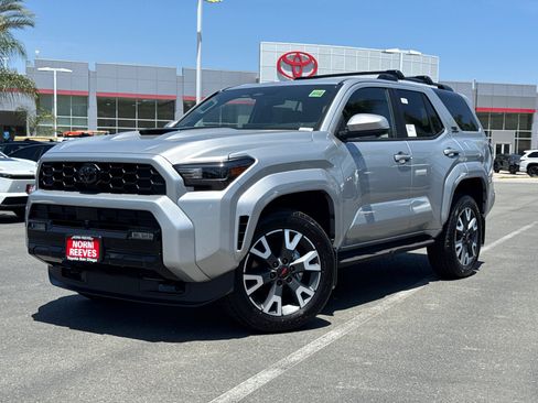 New 2026 Toyota 4Runner TRD Sport Premium AWD/4WD image 2