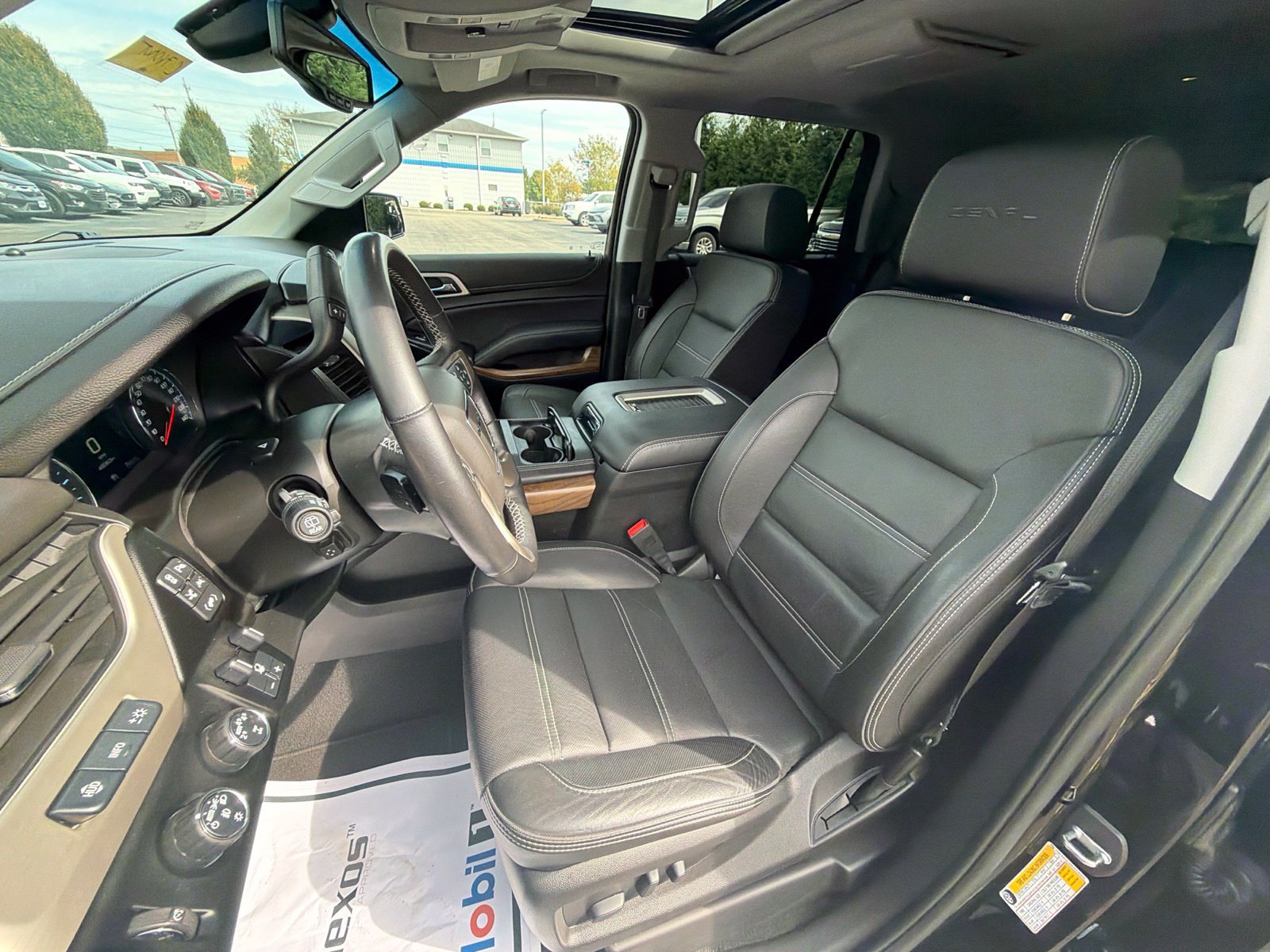 Used 2019 GMC Yukon Denali w/ Denali Ultimate Package AWD/4WD image 24