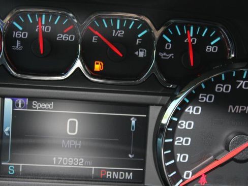Used 2015 Chevrolet Suburban LT AWD/4WD image 17