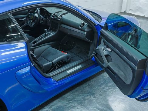 Used 2016 Porsche Cayman GT4 RWD image 74