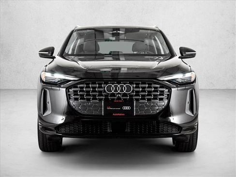 Certified 2025 Audi Q5 Premium w/ Convenience Package AWD/4WD image 2