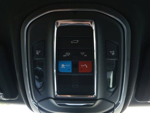 Used 2022 Jeep Grand Cherokee Trailhawk image 25