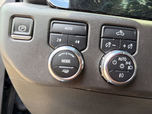 Used 2023 GMC Sierra 1500 Elevation AWD/4WD image 22