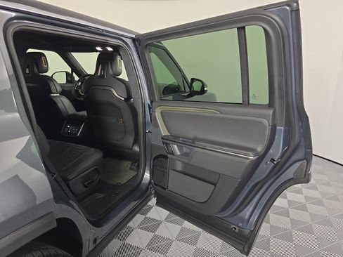 Used 2023 Rivian R1S Adventure image 19