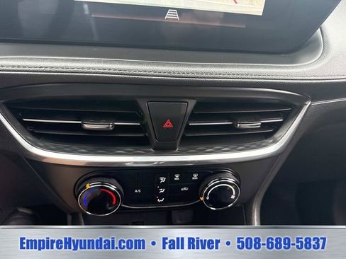 Used 2024 Buick Encore GX Preferred FWD image 22