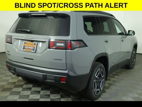 New 2026 Jeep Cherokee Laredo image 8