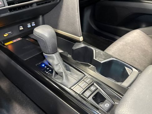 Used 2025 Toyota Camry LE FWD image 18