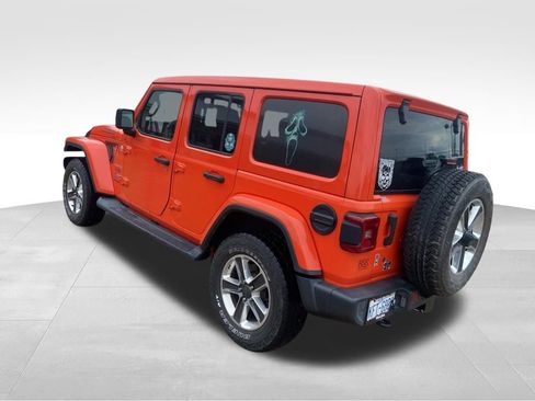 Used 2019 Jeep Wrangler Unlimited Sahara AWD/4WD image 18