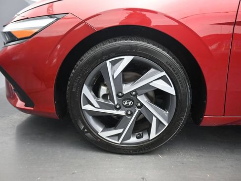 Used 2025 Hyundai Elantra Sport FWD image 49