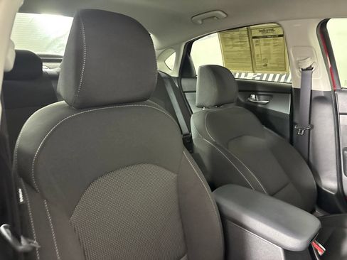 Used 2021 Kia Forte LXS FWD image 27