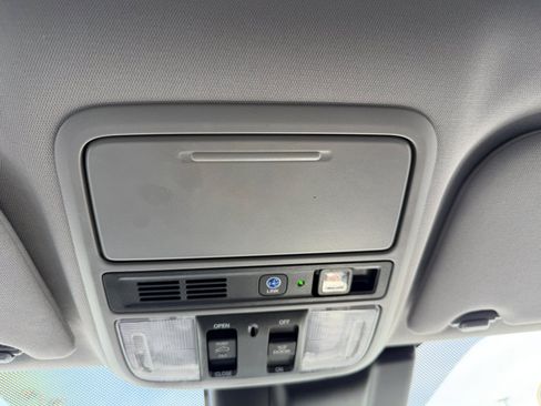 Used 2018 Honda Odyssey Elite image 36