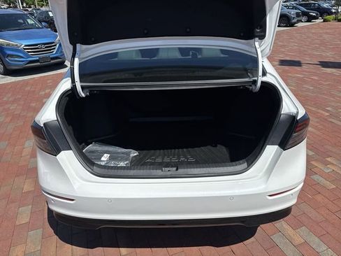 Used 2023 Honda Accord EX-L image 27