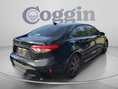 Used 2021 Toyota Corolla LE FWD image 8