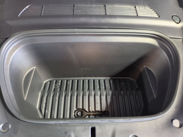 Used 2023 Tesla Model Y Long Range AWD/4WD image 23