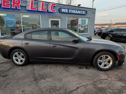 Used 2020 Dodge Charger SXT w/ Leather Interior Group image 2