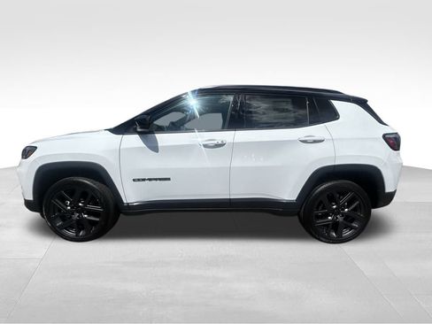 New 2025 Jeep Compass Limited w/ Sun & Sound Group image 9