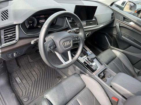 Used 2025 Audi Q5 e Premium AWD/4WD image 24