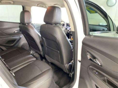 Certified 2022 Buick Encore Preferred image 32