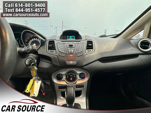 Used 2015 Ford Fiesta SE FWD image 17