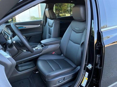 New 2026 Cadillac XT5 Luxury AWD/4WD image 11
