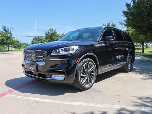 Used 2020 Lincoln Aviator Reserve w/ Equipment Group 202A AWD/4WD image 3