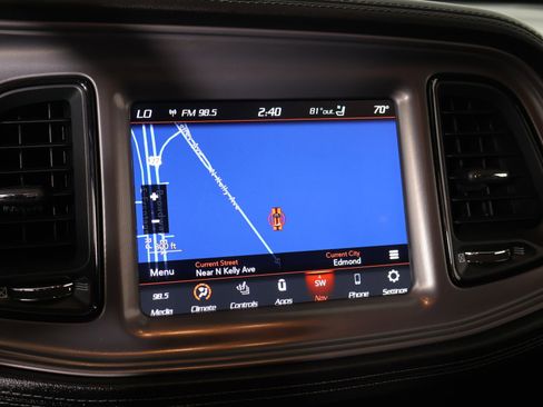 Used 2023 Dodge Challenger SXT w/ Plus Package RWD image 7