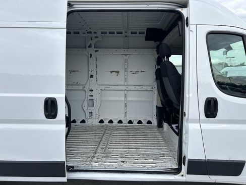 Used 2014 RAM ProMaster 2500 w/ Interior Convenience Group FWD image 17