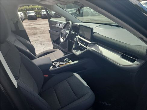 New 2026 Ford Explorer Active image 24