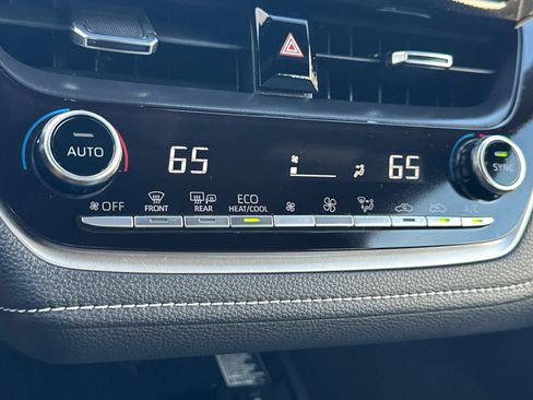 Certified 2019 Toyota Corolla XSE FWD image 29