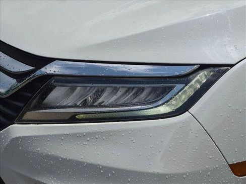 Used 2019 Honda Odyssey Elite image 2