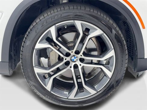 Used 2022 BMW X5 sDrive40i w/ Premium Package image 57