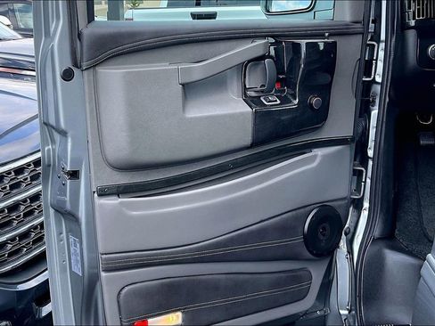 Used 2024 GMC Savana 2500 w/ Driver Convenience Package RWD image 22