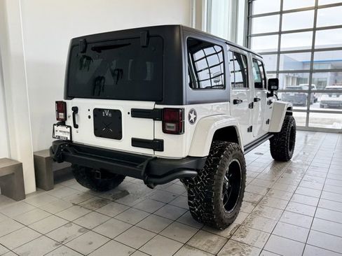 Used 2018 Jeep Wrangler Unlimited Sport image 32