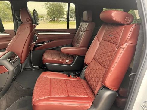 New 2026 Cadillac Escalade ESV Luxury w/ Touring Package AWD/4WD image 27