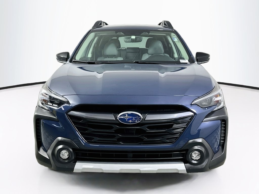 Used 2025 Subaru Outback Limited AWD/4WD image 5