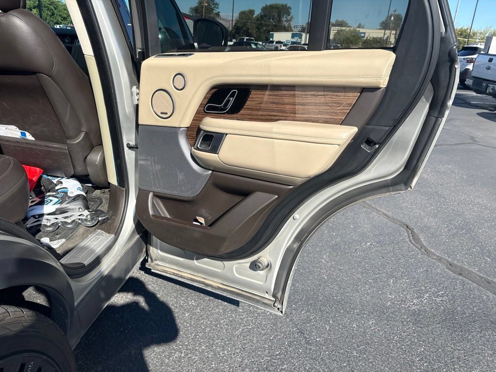 Used 2019 Land Rover Range Rover Supercharged AWD/4WD image 15