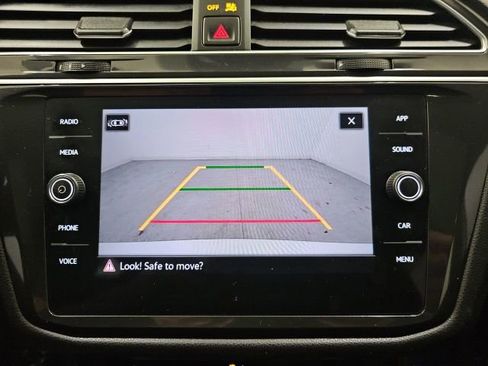 Used 2024 Volkswagen Tiguan SE R-Line image 26