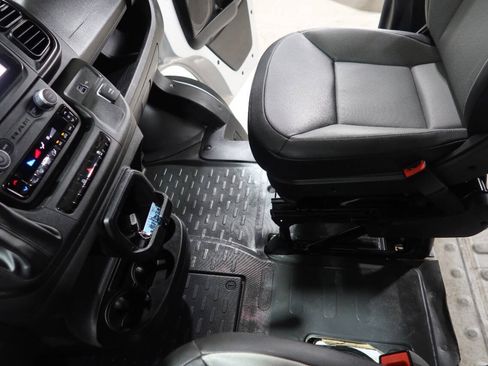 Used 2025 RAM ProMaster 2500 w/ Convenience Group FWD image 28