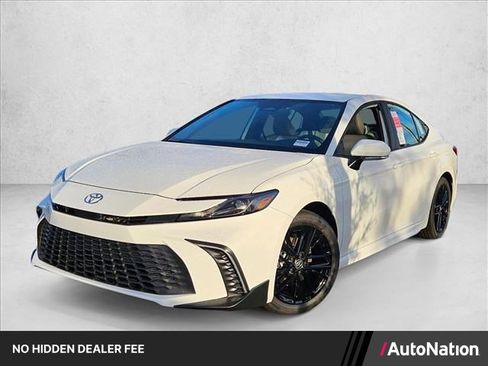 New 2026 Toyota Camry SE FWD image 1