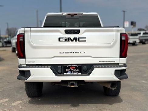Used 2024 GMC Sierra 2500 Denali Ultimate image 6