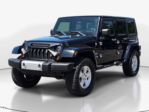 Used 2010 Jeep Wrangler Unlimited Sahara w/ Dual Top Group AWD/4WD image 8