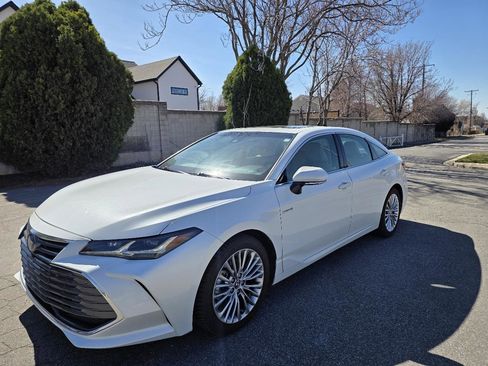 Used 2020 Toyota Avalon Limited w/ Advanced Safety Package image 7