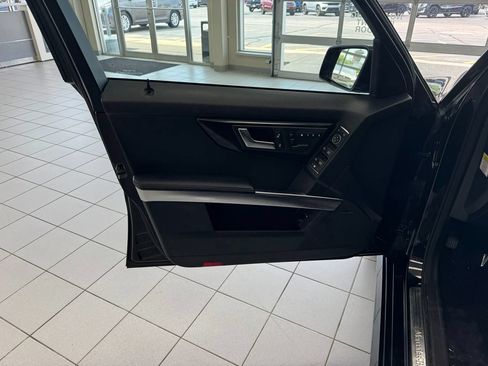 Used 2013 Mercedes-Benz GLK 350 4MATIC w/ Premium 1 Pkg image 9