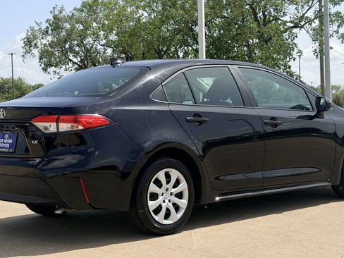 Used 2025 Toyota Corolla LE FWD image 7