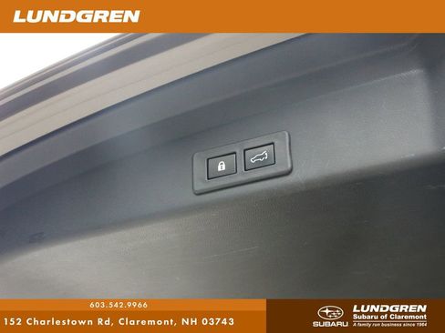 Used 2022 Subaru Ascent Premium w/ Convenience Package image 19
