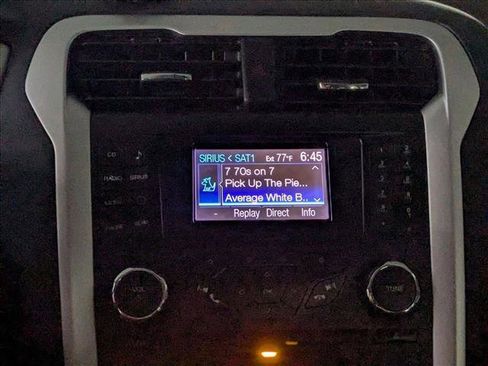 Used 2013 Ford Fusion SE FWD image 14