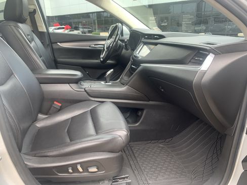 Used 2018 Cadillac XT5 Premium Luxury FWD image 35