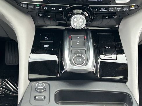 Used 2026 Acura MDX SH-AWD w/ Technology Package image 22