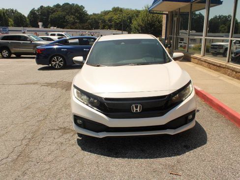 Used 2019 Honda Civic Sport image 2