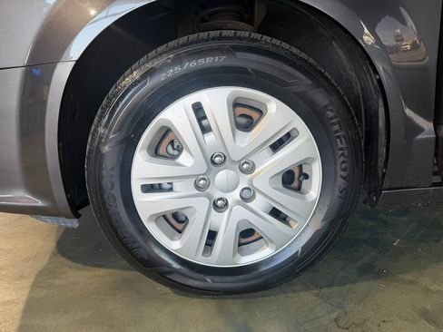 Used 2016 Dodge Grand Caravan SE w/ Quick Order Package 29E SE FWD image 28